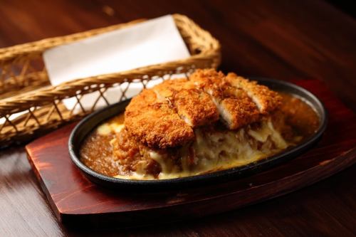 鉄板焼きチーズカツカレー