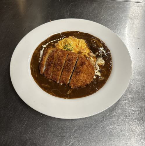 オムカツチーズハヤシ