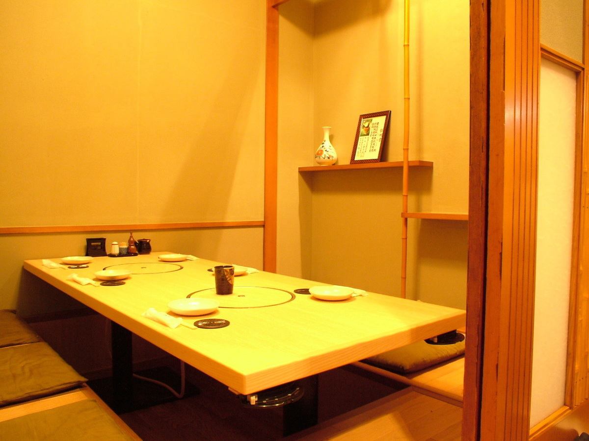 Guests will be very satisfied with the luxurious interior and the dishes made with carefully selected ingredients.