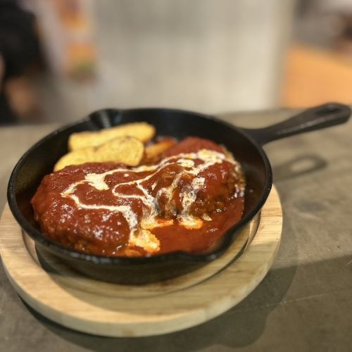 煮込みハンバーグ
