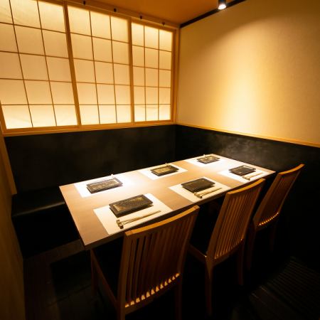 Ideal for banquets in Hakata] Seats up to 50 people OK ♪ At banquets and drinking parties ◎ Smoking allowed (separate smoking areas only in private rooms OK) Paper cigarettes OK)