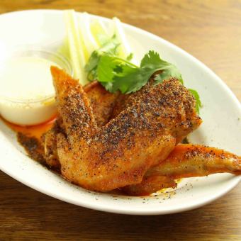 닭 날개 향신료 튀김 민족 소스
