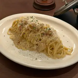 Truffle mushroom pasta