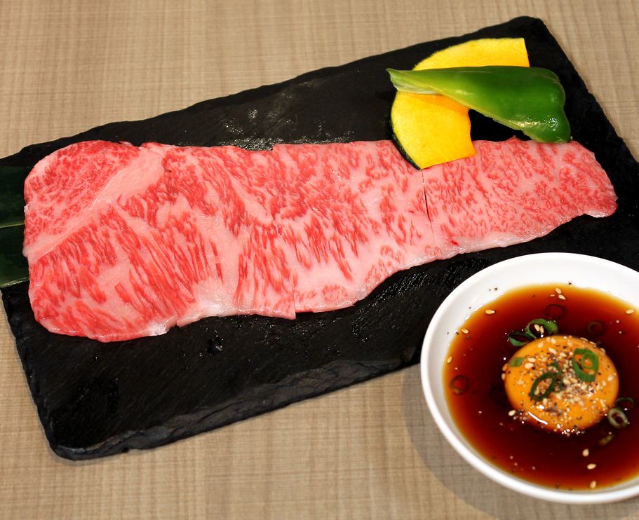 Directly managed by a butcher shop! Offering A5 Kuroge Wagyu beef at a good price!