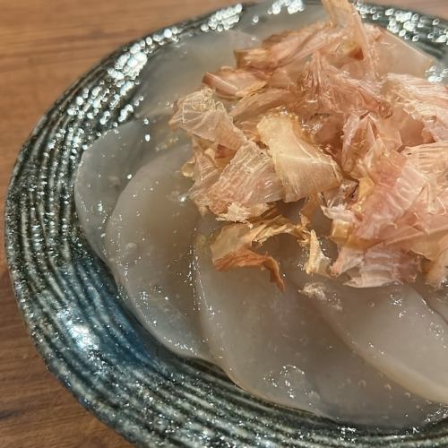 蒟蒻生魚片 530日圓（含稅）