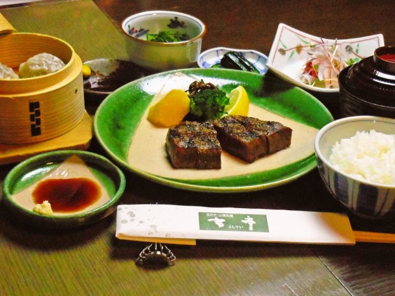 昼の膳　牛づくし