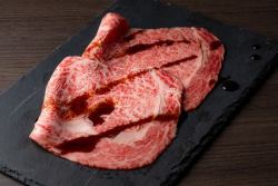 知床牛焼きすき焼き（霜降肉）