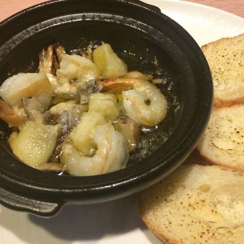 Shrimp Ajillo -with Baguette-