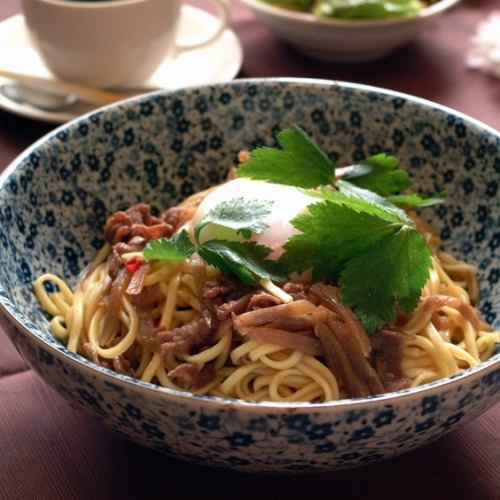 【冬季限定】牛肉牛蒡寿喜烧配溏心蛋