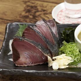 高知直送！鰹の藁焼きたたき