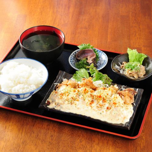 南蛮鸡肉套餐!我们经常供应这个♪