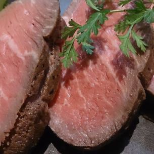 黒毛和牛の自家製ローストビーフ