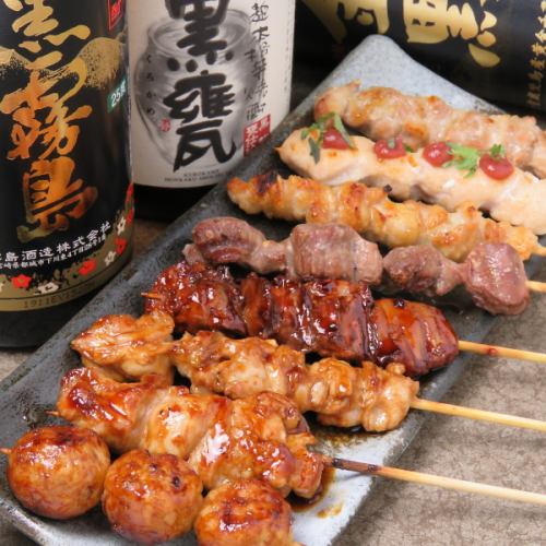 自慢の串は豊富なバリエーション！1本165円（税込）で食べられる焼き鳥ラインナップ