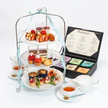 【数量・平日限定】 Afternoon tea(アフタヌーン ティー)乾杯ドリンク付10品5000円(税込) 