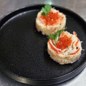 ズワイガニ・ホタテ・エビ・いくらのサワークリーム仕立て