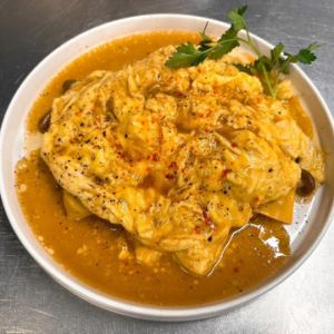 キノコとベーコンチーズのスクランブルエッグ風