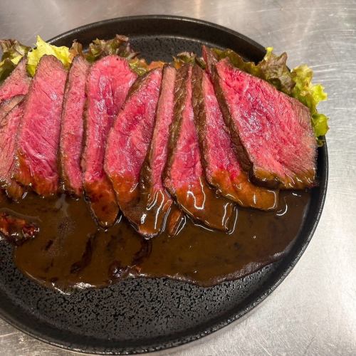 A5ランク牛ももローストビーフ