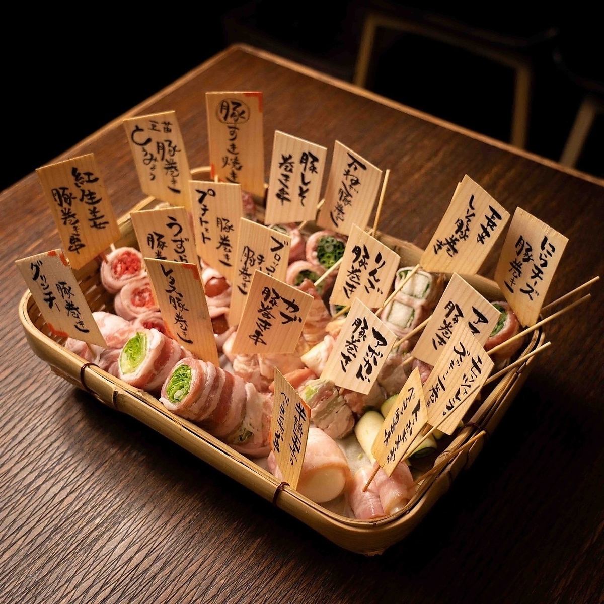 Vegetable roll skewers and yakitori are very popular! Terrace seats are also available ◎