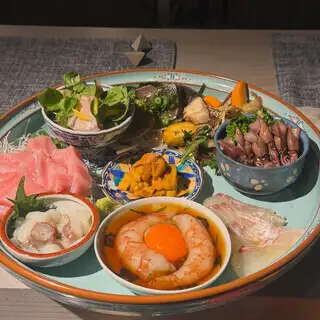 季節のおまかせおひとり8,000円 (4名様以上)