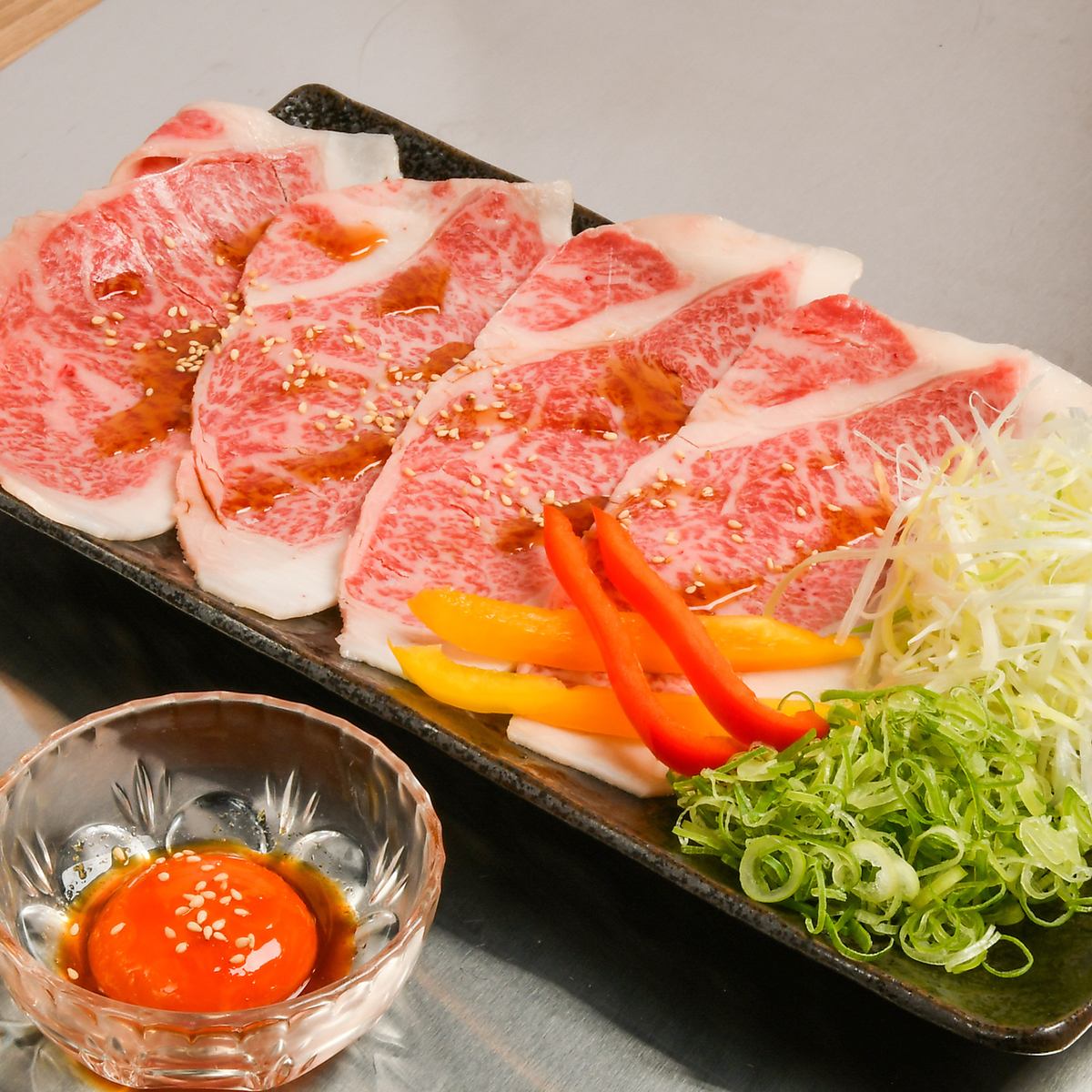 Enjoy A5 rank Kuroge Wagyu beef carefully selected by the chef! Excellent cost performance and open until 25:00