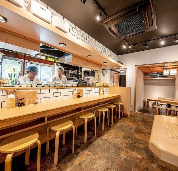 気配り目配りが効く「小箱酒場」の良さをあなたに!