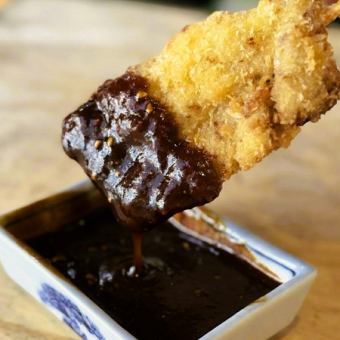 熟成島豚の串揚げ(黒糖味噌ダレ)