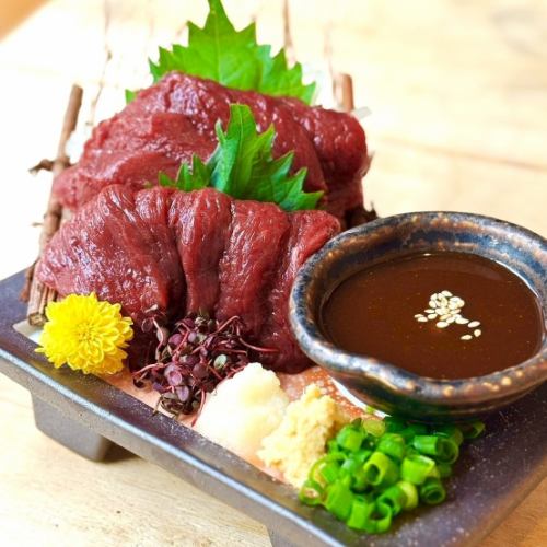 とろける馬刺し