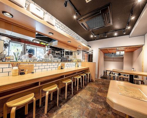 アゲサワはオープン1時間が超お得！席のみ予約で、3つの特典から1つプレゼント！