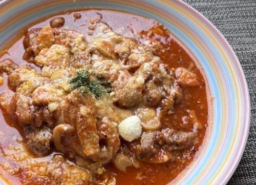 Melting beef tendon stew in tomato