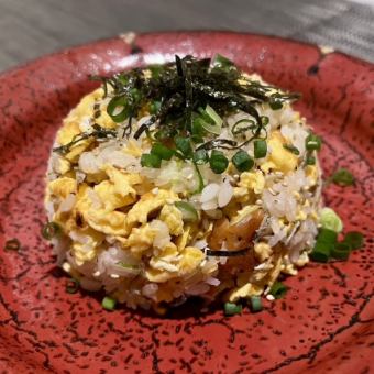 Plum and small sardine fried rice