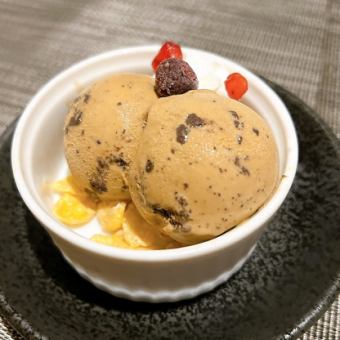 Espresso and cookie ice cream
