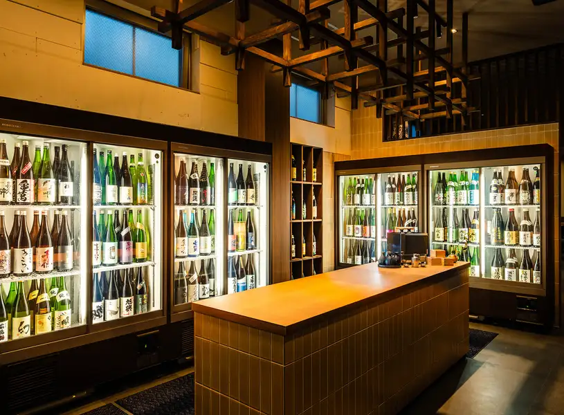 【日本酒好き必見】時間と内容で選べる！47都道府県の日本酒を中心に楽しむ飲み放題プランあり◎