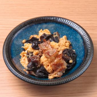 ふわ玉のキクラゲ炒め