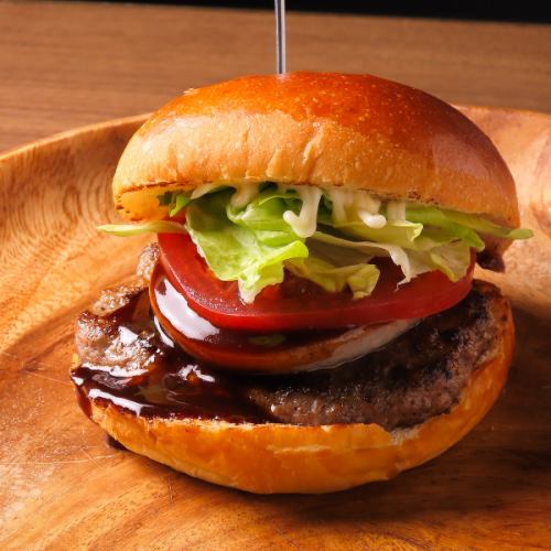 王道★淡路島バーガー【1050円(税込)】