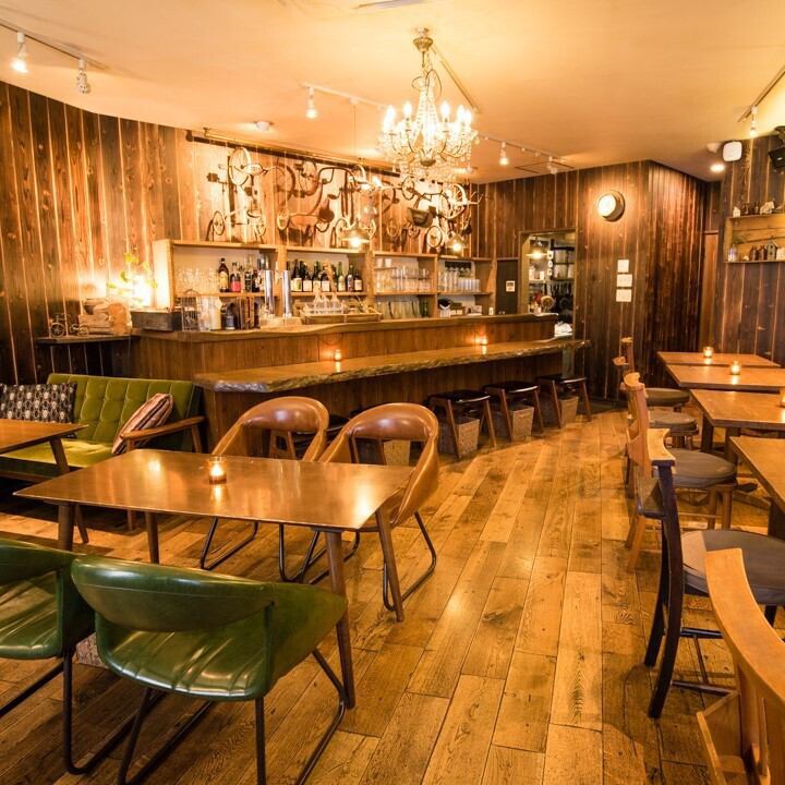 4-minute walk from the station ★ Plum wine, quiche, and brown rice risotto ★ 75% female! A power spot for women in love