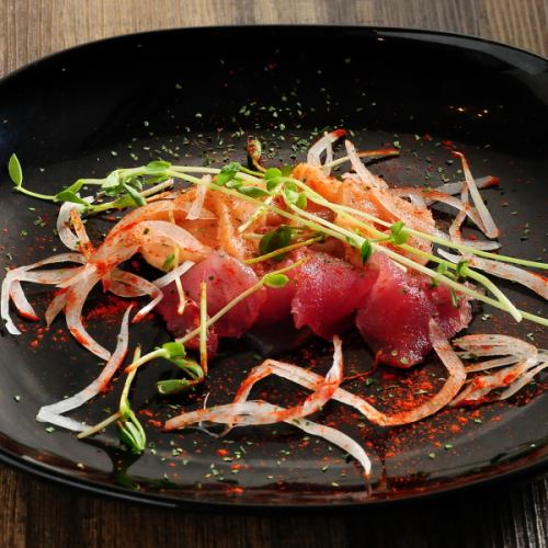 旬のお魚を使用した鮮魚のカルパッチョも自慢の逸品☆