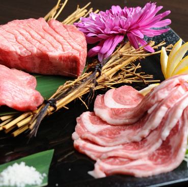 [Smoking allowed] A yakiniku izakaya that focuses on skirt steak and fresh offal! Courses with all-you-can-drink options available