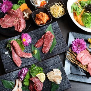 A yakiniku restaurant where you can drink from noon! Various courses are also available