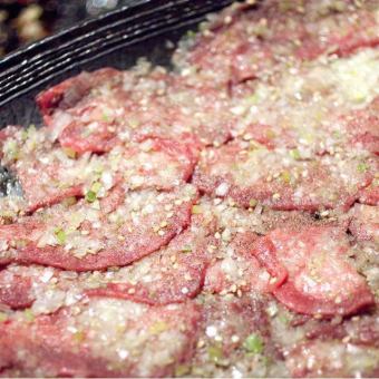 ［肉も野菜も食べ放題］みんな大好き牛タン、牛ハラミも追加されたプレジールコース4500円！