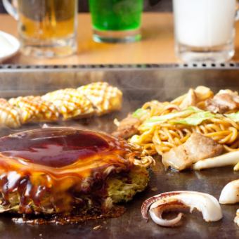 チーたま豚たまモダンをはじめ焼きそば、鉄板焼きなど定番Ｂセット（3名～4名でどうぞ）