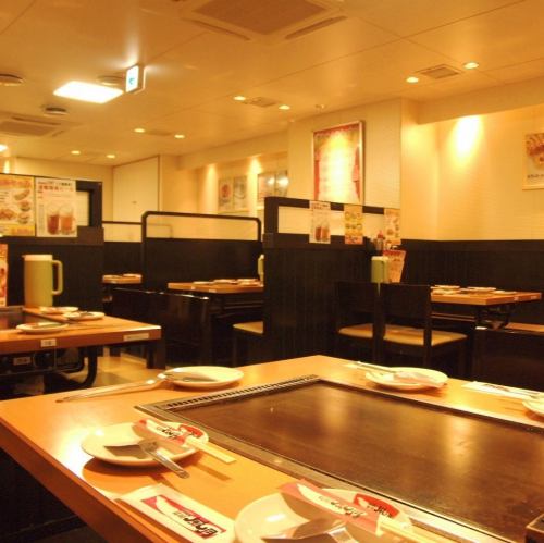 店内奥には広々お席