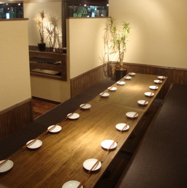 There are various seats that can be used according to the scene in the store with calm lighting and cleanliness.The digging private room for up to 16 people is a banquet for small and medium-sized people with a sense of unity ◎ You can talk relaxedly without worrying about the surroundings ♪ Besides, a semi-private room for up to 8 people and a private room for 4 people Also available ★