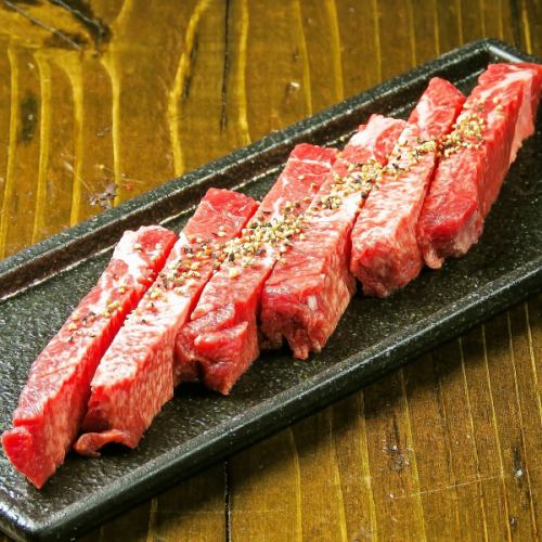 【黒毛和牛A5ランク使用】