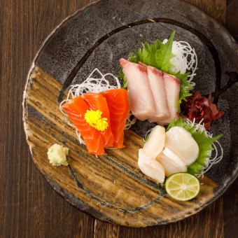 Assortment of 3 kinds of sashimi