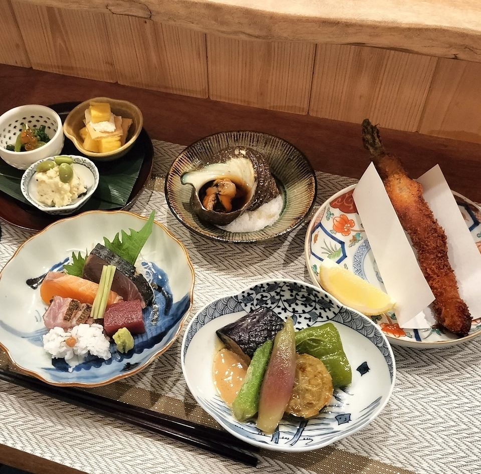 3800円(税込)コースは5品で日本料理とジビエ料理orクジラ料理が楽しめます