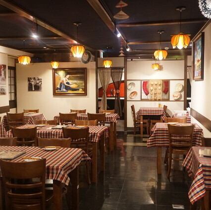 大人数でのご宴会に最適な「個室」を完備しております！10名様から最大20名様までご利用可能です。会社の忘年会・新年会や、お仲間との集まりなど、プライベートな空間で賑やかに楽しみたいシーンにぴったり◎オシャレな照明が、楽しい宴のひとときを華やかに演出します♪ご予約はお早めにご連絡ください。