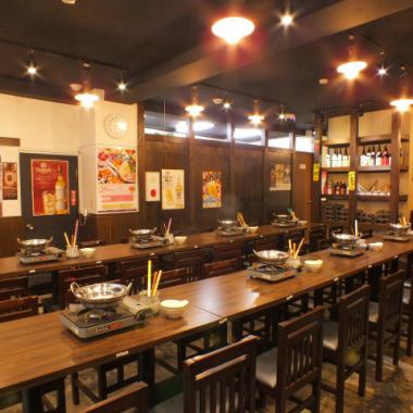 [Short walk from Edogawabashi Station] In addition to table seats, counter seats are also available.An open atmosphere that is easy to use in a wide range of scenes and easy to drop in.