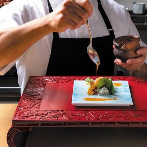 旬をしっかり感じる中華会席料理をご提供。