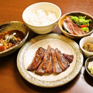 쇠고기 구이 & 하프 스튜 세트 도시락