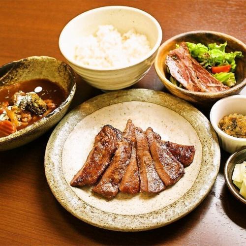 쇠고기 구이 & 하프 스튜 세트 도시락